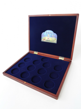 Футляр деревянный Volterra Uno (304х244х31 мм) для 1 серебряной монеты Кубок Конфедераций 2017 и 12 серебряных монет Чемпионат мира по футболу 2018 в капсулах. Талисман
