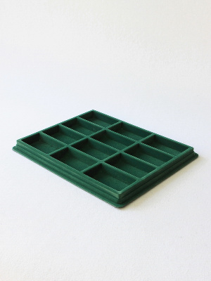 Планшет S (243х304х21 мм) на 12 ячеек (46х84,5х17 мм)