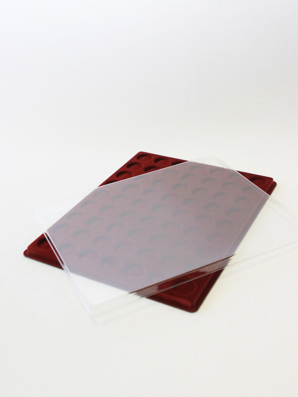  Планшет S (234х296х12 мм) для монет d-25 мм (63 ячейки), тёмно-бордовый