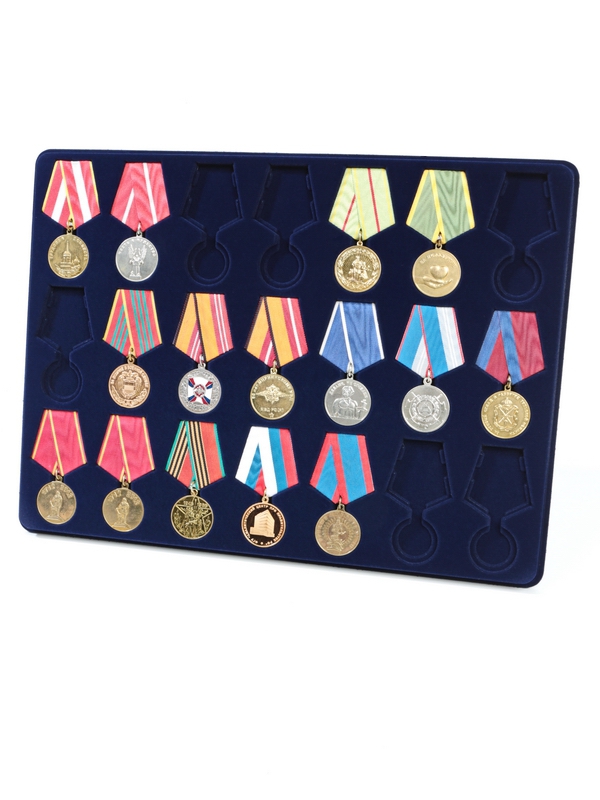 Планшет G (291х393х16 мм) на 21 медаль РФ d-32 мм с пятиугольной колодкой