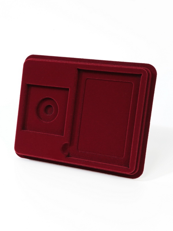  Сувенирная упаковка (181х142х22 мм) под знаки с винтами и удостоверение (81х112х8 мм), тёмно-бордовый