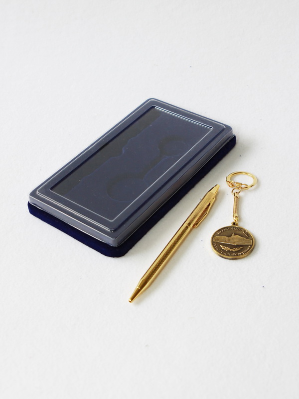 Флокированная упаковка под подарочный набор (ручка и брелок)