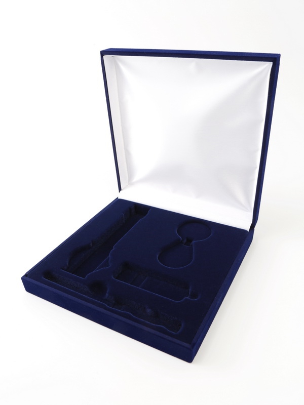 Футляр флокированный для мужского набора из 4 предметов