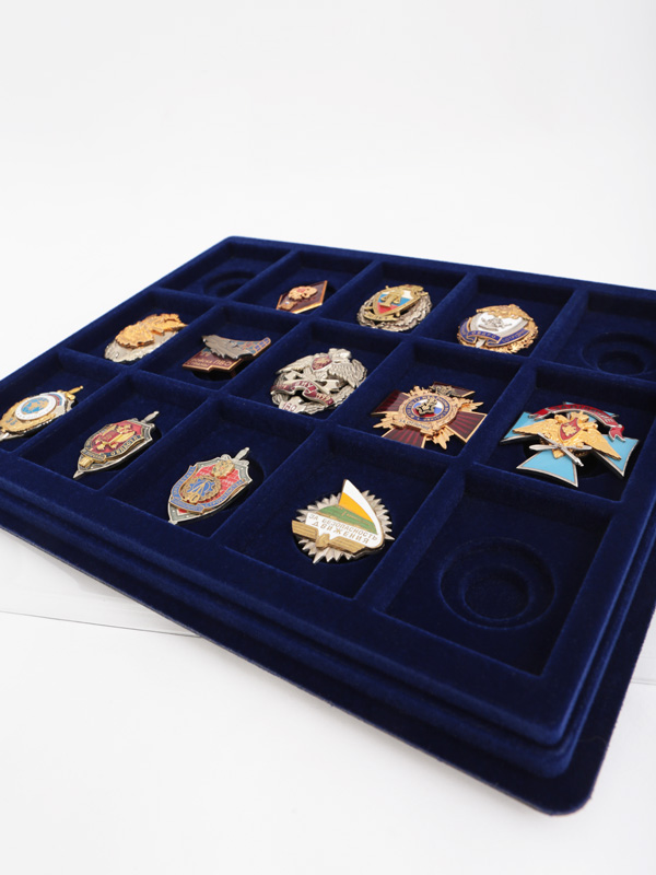 Планшет S (243х304х21 мм) на 15 ячеек (63х49х10 мм) (под знаки с винтом), тёмно-синий