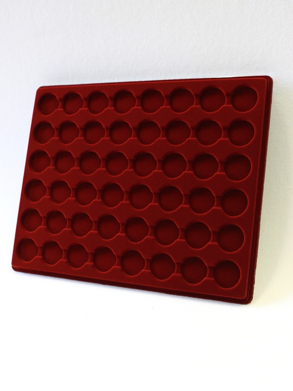 Планшет S (234х296х12 мм) для 48 монет в капсулах CAPS 22 и 22,5 Leuchtturm. Диаметр ячейки 28,5 мм, тёмно-бордовый  Планшет S (234х296х12 мм) для 48 монет в капсулах CAPS 22 и 22,5 Leuchtturm. Диаметр ячейки 28,5 мм, тёмно-бордовый