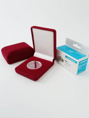 Футляр (61х79х32 мм) для монеты, медали диаметром 29 мм или 30 мм в капсуле Leuchtturm (диаметр ячейки 35 мм) Футляр (61х79х32 мм) для монеты, медали диаметром 29 мм или 30 мм в капсуле Leuchtturm (диаметр ячейки 35 мм)