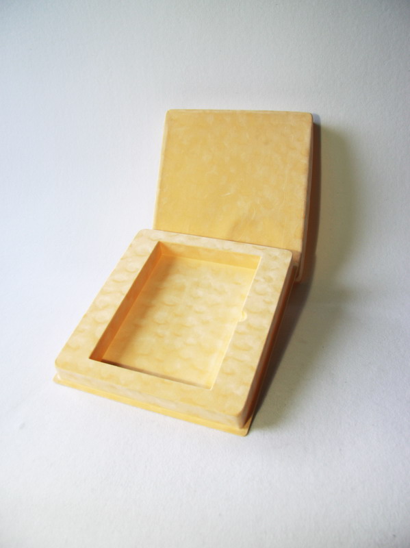 Сувенирная упаковка под книгу с флокированной крышкой