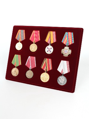 Планшет S (234х296х12 мм) на 8 медалей РФ d-37 мм с пятиугольной колодкой Планшет S (234х296х12 мм) на 8 медалей РФ d-37 мм с пятиугольной колодкой