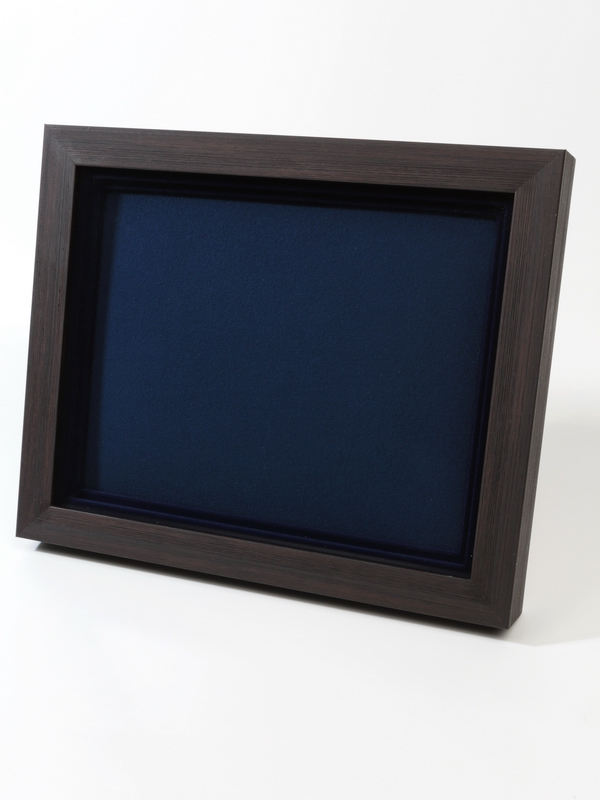 Багетная рамка S пластиковая под 1 ячейку (209х270х18 мм) с поролоновой вставкой. Вид 7