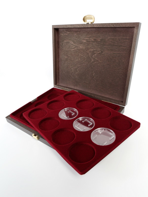 Деревянный футляр Carus XM (248х196х32 мм) для 24 монет в капсулах (диаметр 46 мм). 2 уровня, тёмно-бордовый