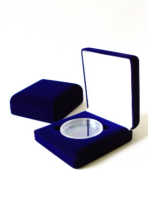 Футляр (120х131х50 мм) для одной монеты, медали в капсуле (диаметр 74 мм) Футляр (120х131х50 мм) для одной монеты, медали в капсуле (диаметр 74 мм)