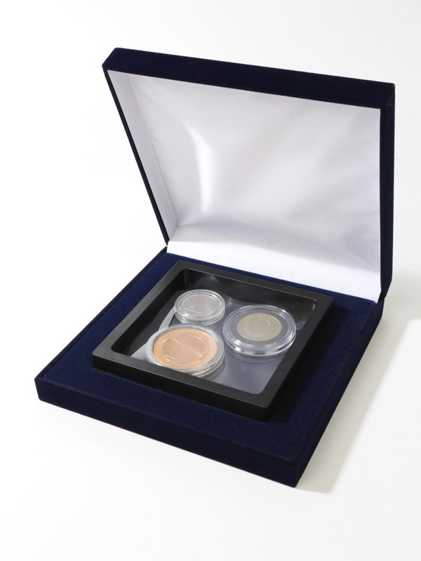 Футляр (160х160х33 мм) для дизайнерской рамки 110