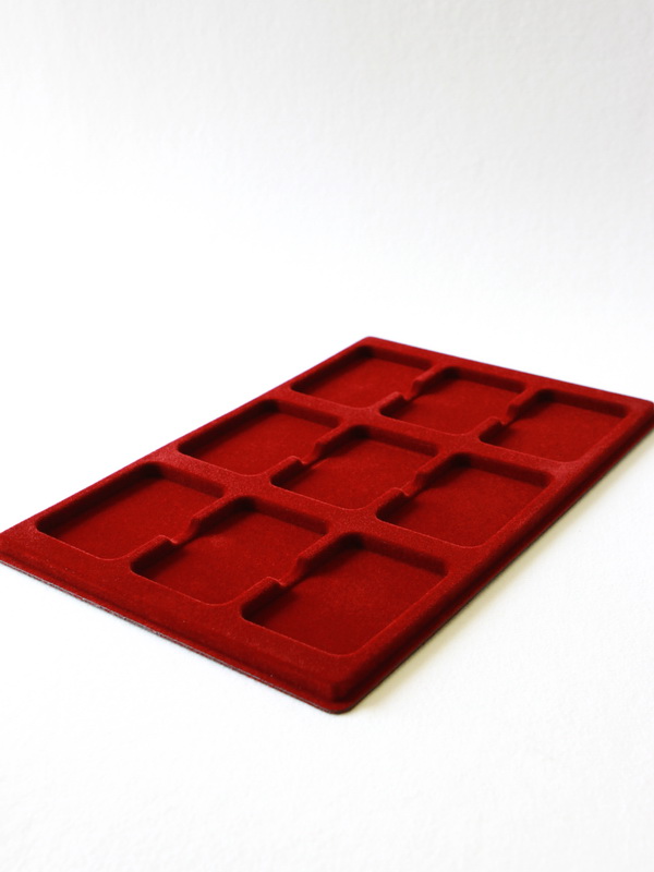 Планшет L (222х333х13 мм) для 9 слабов NGC (Америка) (61х86х8 мм), тёмно-бордовый  Планшет L (222х333х13 мм) для 9 слабов NGC (Америка) (61х86х8 мм), тёмно-бордовый