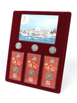 Планшет S (234х296х12 мм) для 3 монет 25 рублей и 3 монет 25 рублей в блистере «Футбол 2018» + Открытка. Сочи. Морской вокзал Планшет S (234х296х12 мм) для 3 монет 25 рублей и 3 монет 25 рублей в блистере «Футбол 2018» + Открытка. Сочи. Морской вокзал