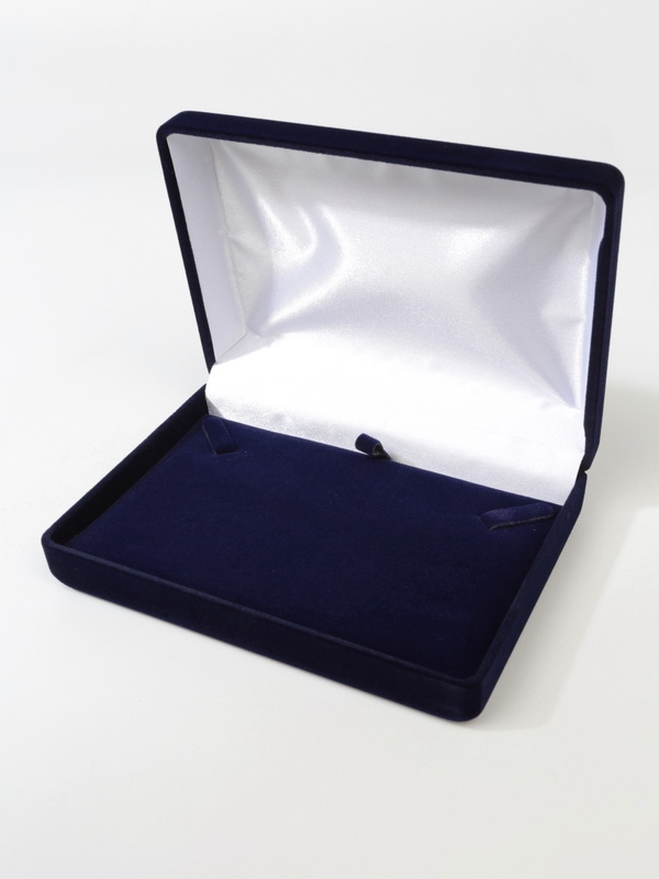 Футляр (142х102х42 мм) под колье. тёмно-синий