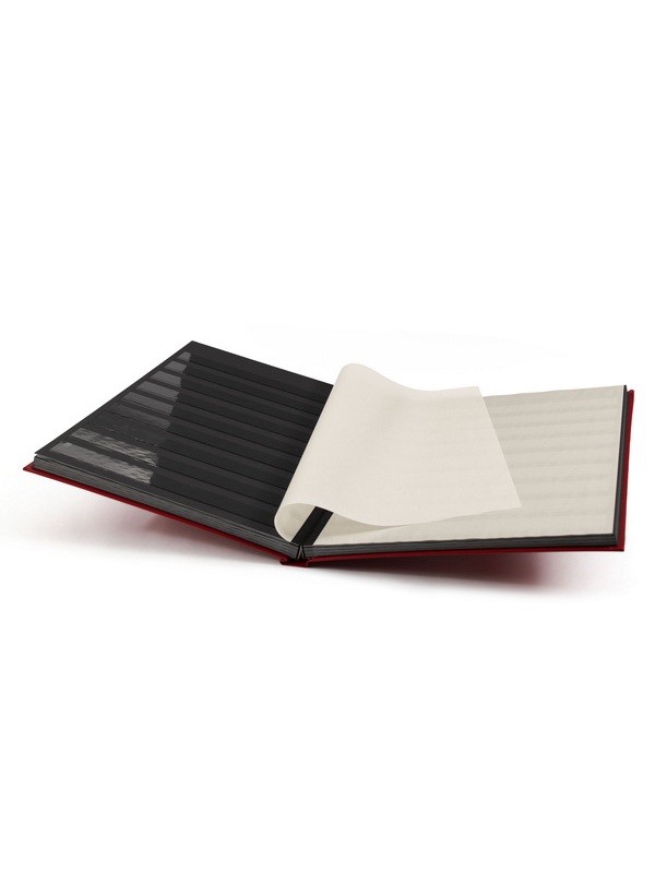 Альбом для марок (кляссер BASIC). A4. 16 листов (32 страницы) из чёрного картона с промежуточными листами из пергамина. Красный. Leuchtturm, 309224