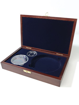 Деревянный футляр Vintage M (244х154х48 мм) под набор монет (1 капсула d-46 мм, 1 капсула d-74 мм, 1 капсула d-120 мм)