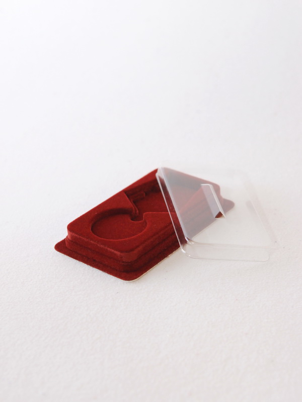  Сувенирная упаковка (60х100х20 мм) под медаль РФ d-37 мм, тёмно-синий