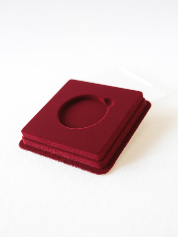  Сувенирная упаковка (106х106х20 мм) под монету, медаль (диаметр 50 мм, глубина 5 мм), тёмно-синий