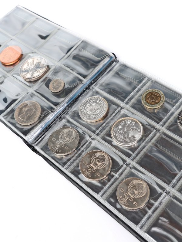 Карманный монетный альбом 209х153х18 мм для размещения 120 монет, горизонтальный, тёмно-бордовый