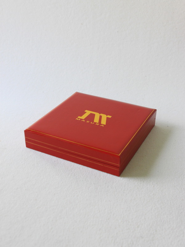 Футляр из кожзаменителя (192х194х42 мм) под набор лаков и пилочек для ногтей