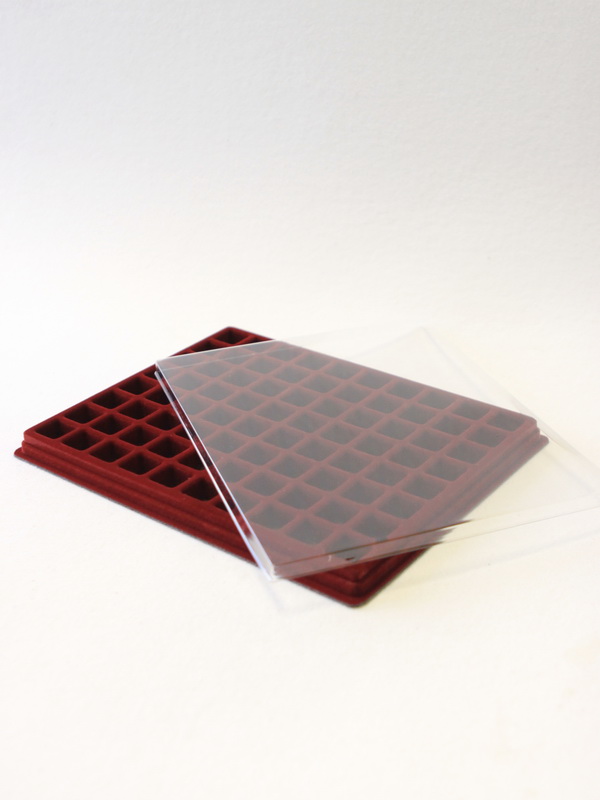 Планшет S (243х304х21 мм) на 80 ячеек (22х22х16 мм), тёмно-бордовый  Планшет S (243х304х21 мм) на 80 ячеек (22х22х16 мм), тёмно-бордовый