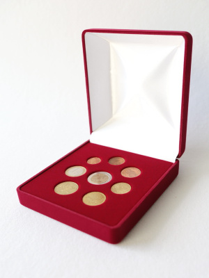 Футляр (120х131х50 мм) под набор монет евро