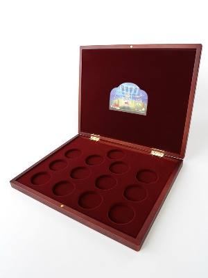 Футляр деревянный Volterra Uno (304х244х31 мм) для 1 золотой и 12 серебряных монет Чемпионат мира по футболу 2018 в капсулах. Талисман Футляр деревянный Volterra Uno (304х244х31 мм) для 1 золотой и 12 серебряных монет Чемпионат мира по футболу 2018 в капсулах. Талисман