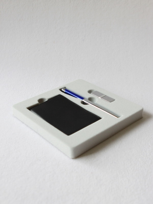 Флокированный ложемент под подарочный набор