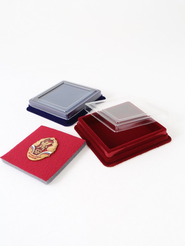  Сувенирная упаковка (106х106х20 мм) с поролоновой вставкой под универсальную медаль, зелёный