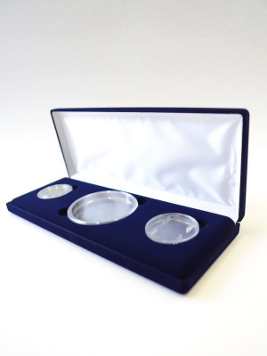 Футляр (255х103х27 мм) под набор монет (1 капсула d-44 мм, 1 капсула d-46 мм, 1 капсула d-74 мм),  светло-бордовый