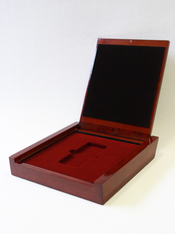 Футляр деревянный для слитка