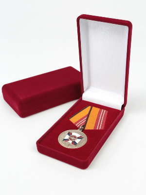 Футляр (62х116х26 мм) под медаль РФ d-32 мм с пятиугольной колодкой