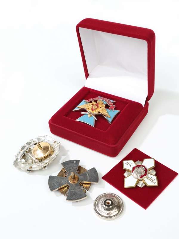  Футляр (80х80х40 мм) под знак с винтом, тёмно-синий