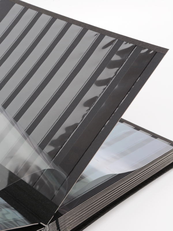 Альбом для марок (кляссер ROYAL). 30 листов (60 страниц) из чёрного картона с промежуточными прозрачными листами. Чёрный. Prinz, 6032