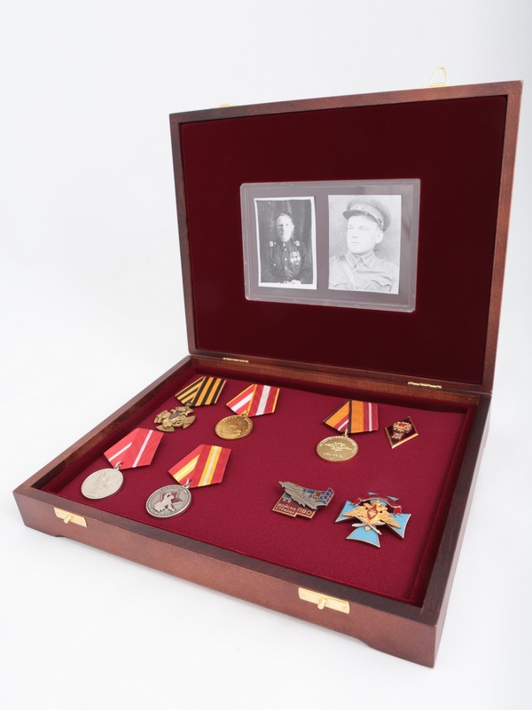 Футляр деревянный Vintage S (305х247х54 мм) на 1 ячейку с поролоновой вставкой + капсула для фотографии (горизонтальная)