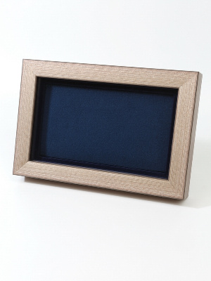 Багетная рамка M пластиковая под 1 ячейку (118х207х16 мм) с поролоновой вставкой. Вид 5