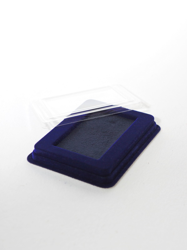  Сувенирная упаковка (110х139х22 мм) с поролоновой вставкой под универсальную медаль (59х97х16 мм), тёмно-синий