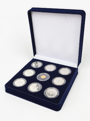 Футляр (186х192х50 мм) на 9 монет в капсулах (диаметр 44 мм)