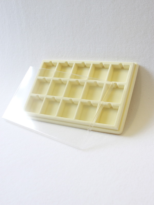 Флокированная упаковка под набор шоколадок (15 ячеек)