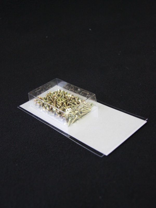 Блистер с загибом краев под изделие 49х75х18 мм