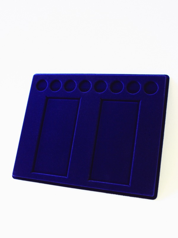 Планшет S (234х296х12 мм) для 2 банкнот Сочи-2014 в чехлах и 8 монет Сочи-2014 без капсул, тёмно-синий  Планшет S (234х296х12 мм) для 2 банкнот Сочи-2014 в чехлах и 8 монет Сочи-2014 без капсул, тёмно-синий