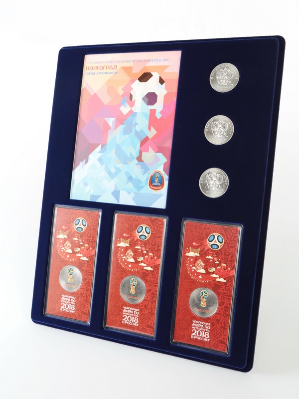 Планшет S (234х296х12 мм) для 3 монет 25 рублей и 3 монет 25 рублей в блистере «Футбол 2018» + Открытка. Волгоград Планшет S (234х296х12 мм) для 3 монет 25 рублей и 3 монет 25 рублей в блистере «Футбол 2018» + Открытка. Волгоград