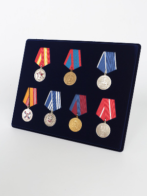 Планшет S (234х296х12 мм) на 7 медалей РФ d-32 мм с пятиугольной колодкой Планшет S (234х296х12 мм) на 7 медалей РФ d-32 мм с пятиугольной колодкой