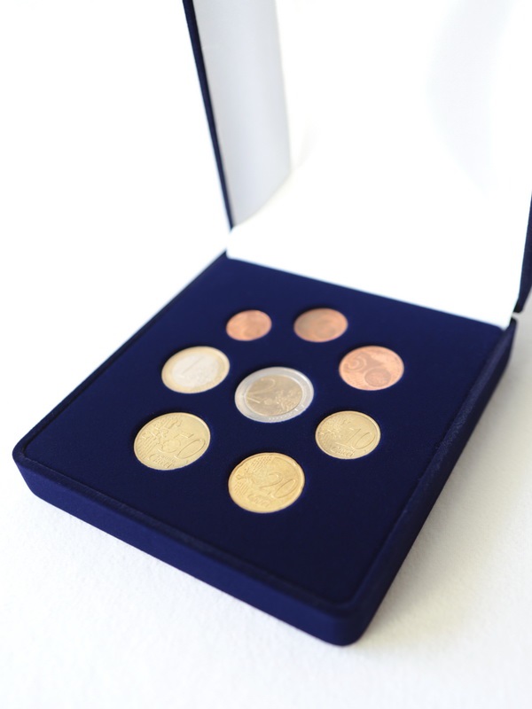 Футляр (120х131х50 мм) под набор монет евро,  тёмно-синий