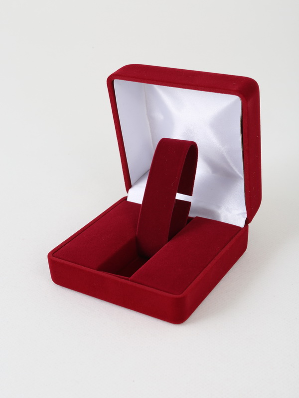 Футляр (92х92х52 мм) под часы, браслет. Вынимаемая скоба Футляр (92х92х52 мм) под часы, браслет. Вынимаемая скоба