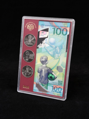  Подарочный набор c банкнотой 100 рублей 2018 (серия АВ) и 3 монетами 25 рублей 2018 (Чемпионат мира по футболу FIFA 2018 года). Эмблема, Кубок, Талисман, тёмно-бордовый
