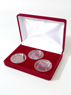 Футляр (142х102х42 мм) на 3 монеты в капсулах (диаметр 46 мм)