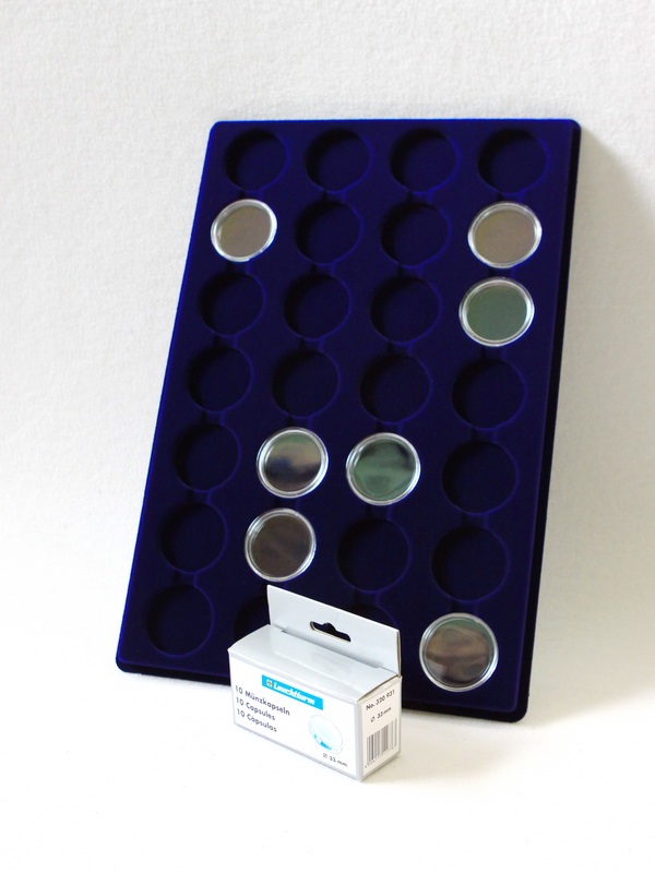 Планшет L (222х333х13 мм) для 28 монет в капсулах CAPS 33 Leuchtturm. Диаметр ячейки 39 мм, тёмно-синий  Планшет L (222х333х13 мм) для 28 монет в капсулах CAPS 33 Leuchtturm. Диаметр ячейки 39 мм, тёмно-синий