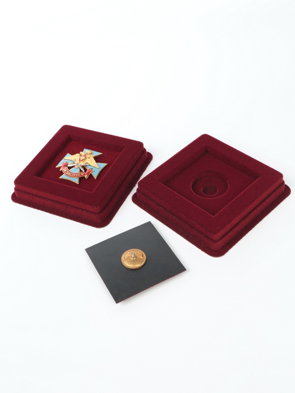  Сувенирная упаковка (106х106х20 мм) под знак с винтом, тёмно-синий